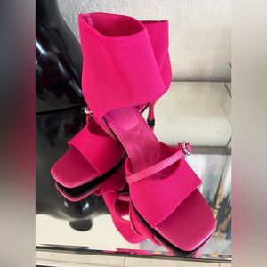 Elegant Fuchsia Heels by